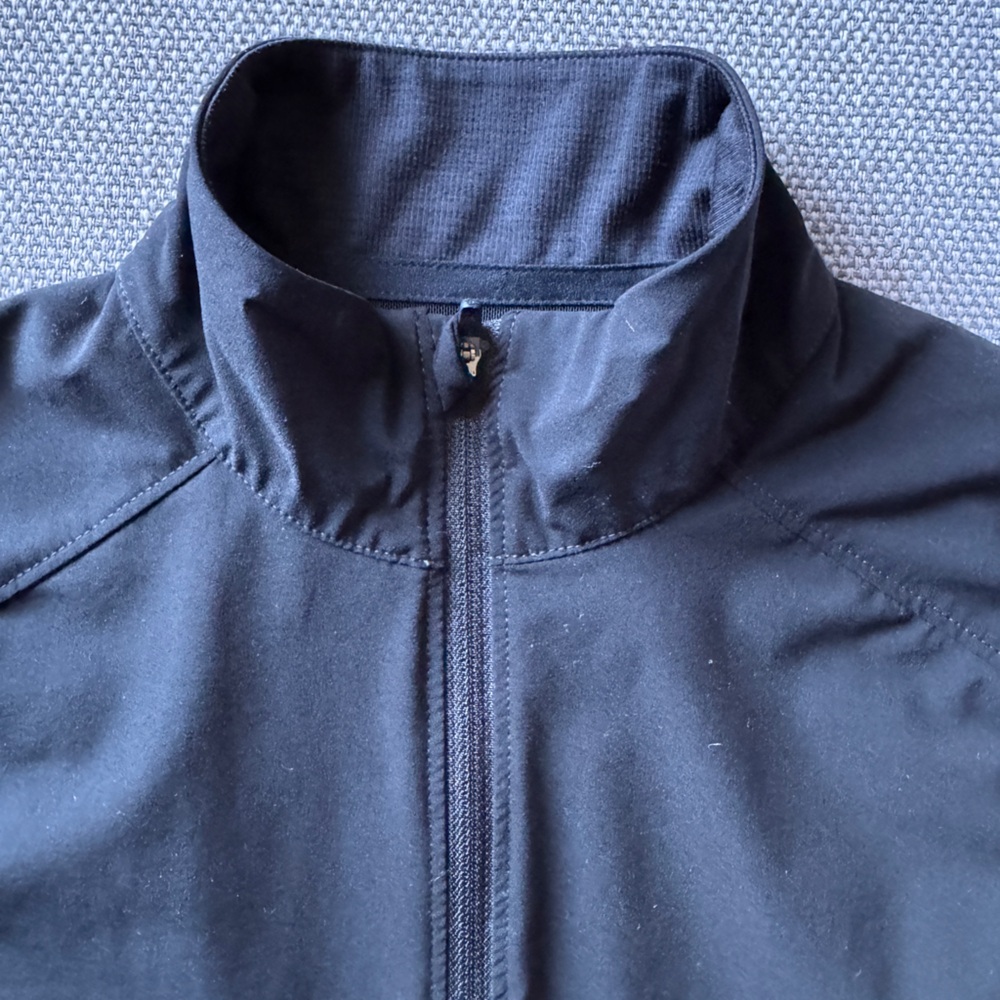 Cycling Vest size Small - Picture 4 of 4